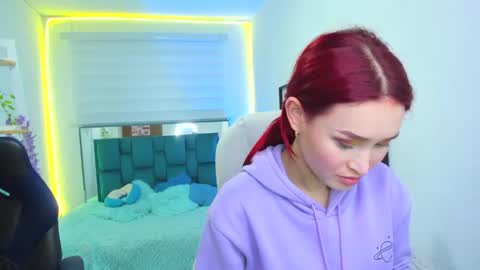 Snapshot of naomy777_ chatting on 17, 10, 2025 naomy online show from 17, 10, 2025