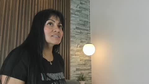 Naomy Smith online show from 28, 12, 2024