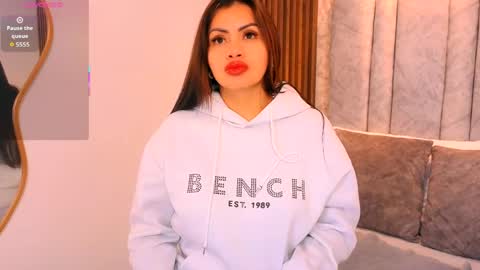 Naomy Smith online show from 22, 4, 2026