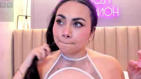 Naomy  online show from 15, 1, 2026