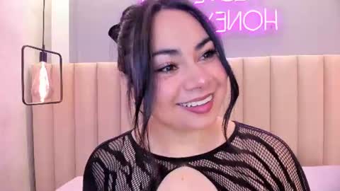 Naomy  online show from 10, 6, 2026