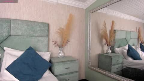 Naomy online show from 9, 1, 2026