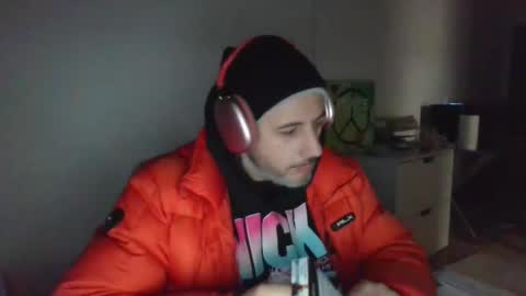 Snapshot of nassobout chatting on 22, 12, 2024 nassobout online show from 22, 12, 2024