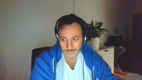 Snapshot of nassobout chatting on 3, 12, 2025 nassobout online show from 3, 12, 2025