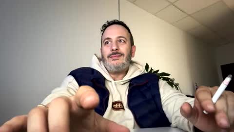 nassobout online show from 18, 4, 2026