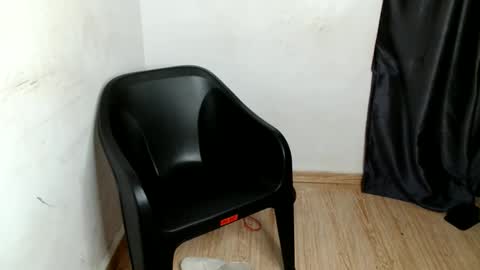 Mila online show from 7, 3, 2026