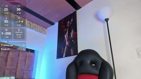 Snapshot of natababe_ chatting on 7, 11, 2025 natababe_ online show from 7, 11, 2025