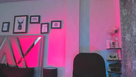 Snapshot of natacha_black00 chatting on 19, 2, 2025 Natacha black online show from 19, 2, 2025