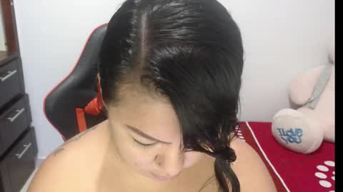 Nata Ramirez online show from 25, 10, 2025