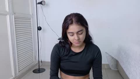 Naty  online show from 18, 12, 2025