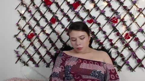 Natalia Walker online show from 25, 4, 2026