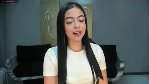 Snapshot of nataliagaret chatting on 18, 11, 2025 Nata online show from 18, 11, 2025