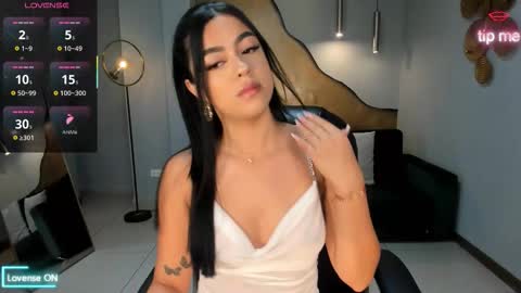 Snapshot of nataliagaret chatting on 25, 11, 2025 Nata online show from 25, 11, 2025