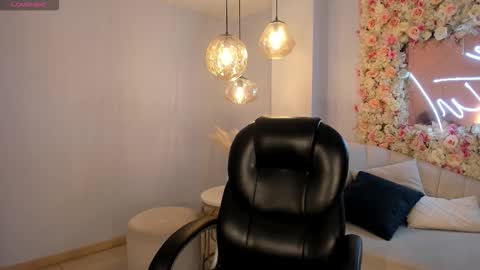 Snapshot of nataliagaret chatting on 17, 12, 2025 Nata online show from 17, 12, 2025