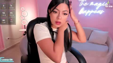 Snapshot of nataliagaret chatting on 18, 12, 2025 Nata online show from 18, 12, 2025