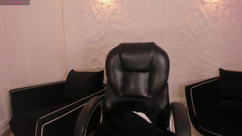 Snapshot of nataliagaret chatting on 23, 12, 2025 Nata online show from 23, 12, 2025