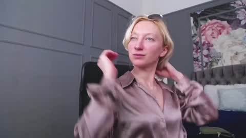 Natalie online show from 28, 1, 2025