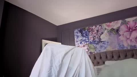 Natalie online show from 12, 6, 2026