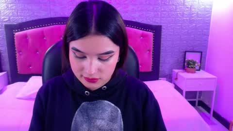 natalie  online show from 28, 11, 2025