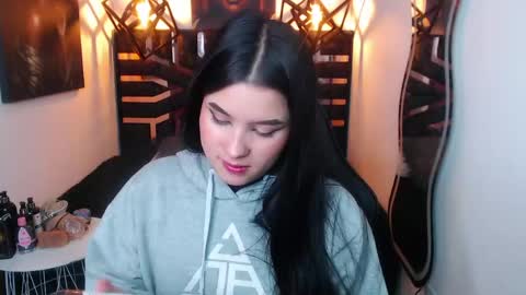 natalie  online show from 22, 4, 2026