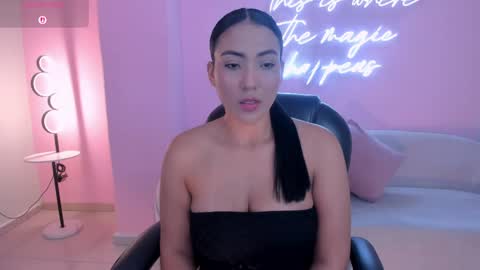 Natalie Lewis online show from 23, 4, 2026