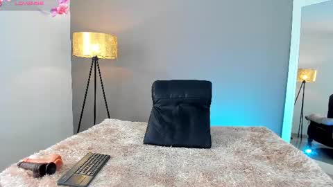 NATALIE online show from 1, 7, 2026