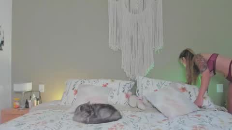 anatalybee online show from 29, 9, 2025