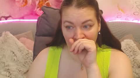 Snapshot of nataly_cute1 chatting on 24, 6, 2026 Nataly online show from 24, 6, 2026