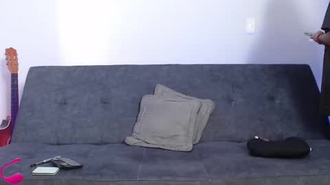   online show from 8, 9, 2025