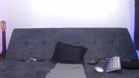   online show from 28, 9, 2025