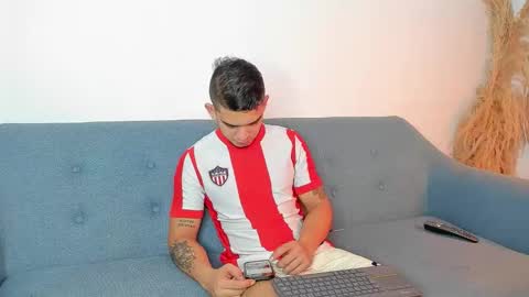 Snapshot of natan_77 chatting on 17, 12, 2025 natan_77 online show from 17, 12, 2025