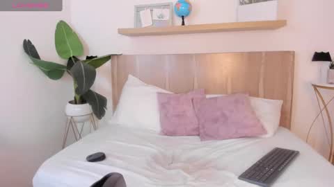 N A T A S H A online show from 8, 1, 2025