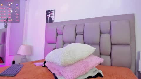 Snapshot of natashaaevannss chatting on 1, 3, 2025 NATASHA online show from 1, 3, 2025