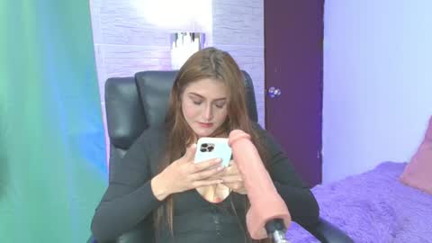 Snapshot of natasharobbins chatting on 25, 9, 2025 online show from 25, 9, 2025