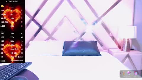 Snapshot of natazhaqueen chatting on 10, 9, 2025 nathalia online show from 10, 9, 2025