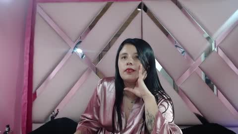 nathaly low online show from 22, 1, 2025