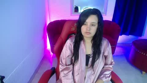 nathaly low online show from 9, 6, 2026