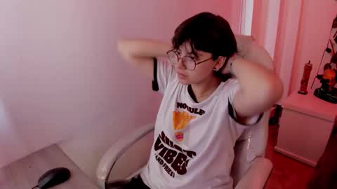 Snapshot of nathalyy_ds chatting on 9, 1, 2026 nathalyy_ds online show from 9, 1, 2026