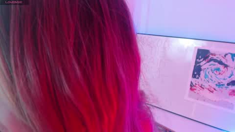 Nathalia online show from 9, 10, 2025