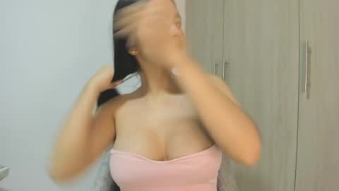 Snapshot of nathyy_garcia chatting on 27, 9, 2025 Nathyy online show from 27, 9, 2025