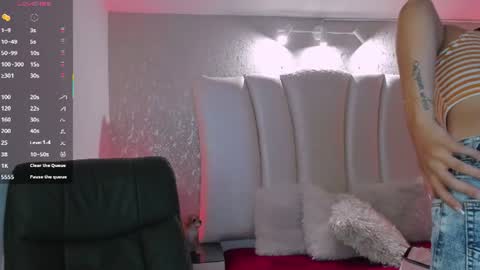 Snapshot of natt_collins chatting on 19, 6, 2026 Natalia online show from 19, 6, 2026
