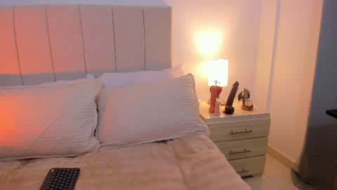 Nathalie online show from 28, 6, 2026