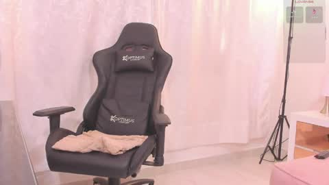 Snapshot of natural_bigass_nina chatting on 31, 5, 2026 Sophia online show from 31, 5, 2026