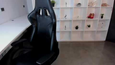 Jazmin Bigboobs online show from 24, 4, 2026