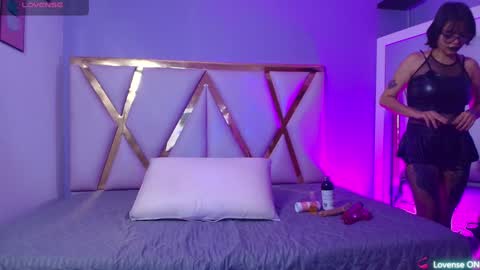 Gwen  online show from 23, 12, 2024