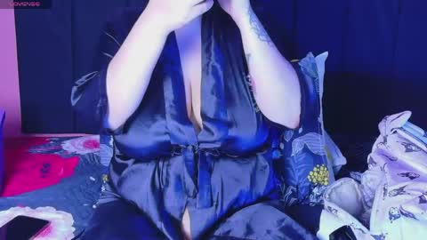 Snapshot of naturaltitss_ chatting on 3, 5, 2026 Gwen online show from 3, 5, 2026