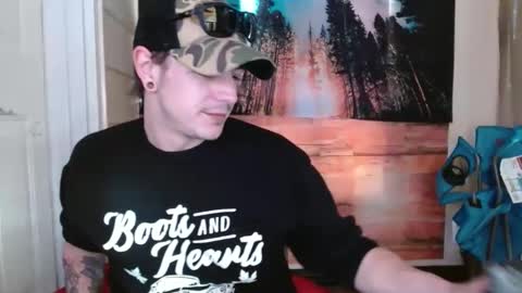 Snapshot of naturesbest951 chatting on 8, 3, 2025 NATURESBEST online show from 8, 3, 2025