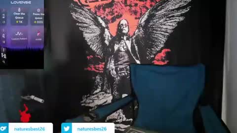 Snapshot of naturesbest951 chatting on 21, 10, 2025 NATURESBEST online show from 21, 10, 2025