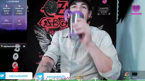 Snapshot of naturesbest951 chatting on 28, 10, 2025 NATURESBEST online show from 28, 10, 2025