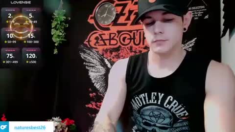 Snapshot of naturesbest951 chatting on 16, 11, 2025 NATURESBEST online show from 16, 11, 2025